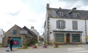 Gourlizon 2016-05-24 etb pliquet a detruire.JPG